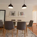 Trendy Host Canvas, Miraflores