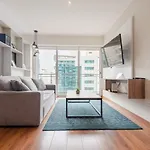 Trendy Host Canvas, Miraflores