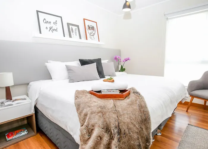 Trendy Host Canvas, Miraflores