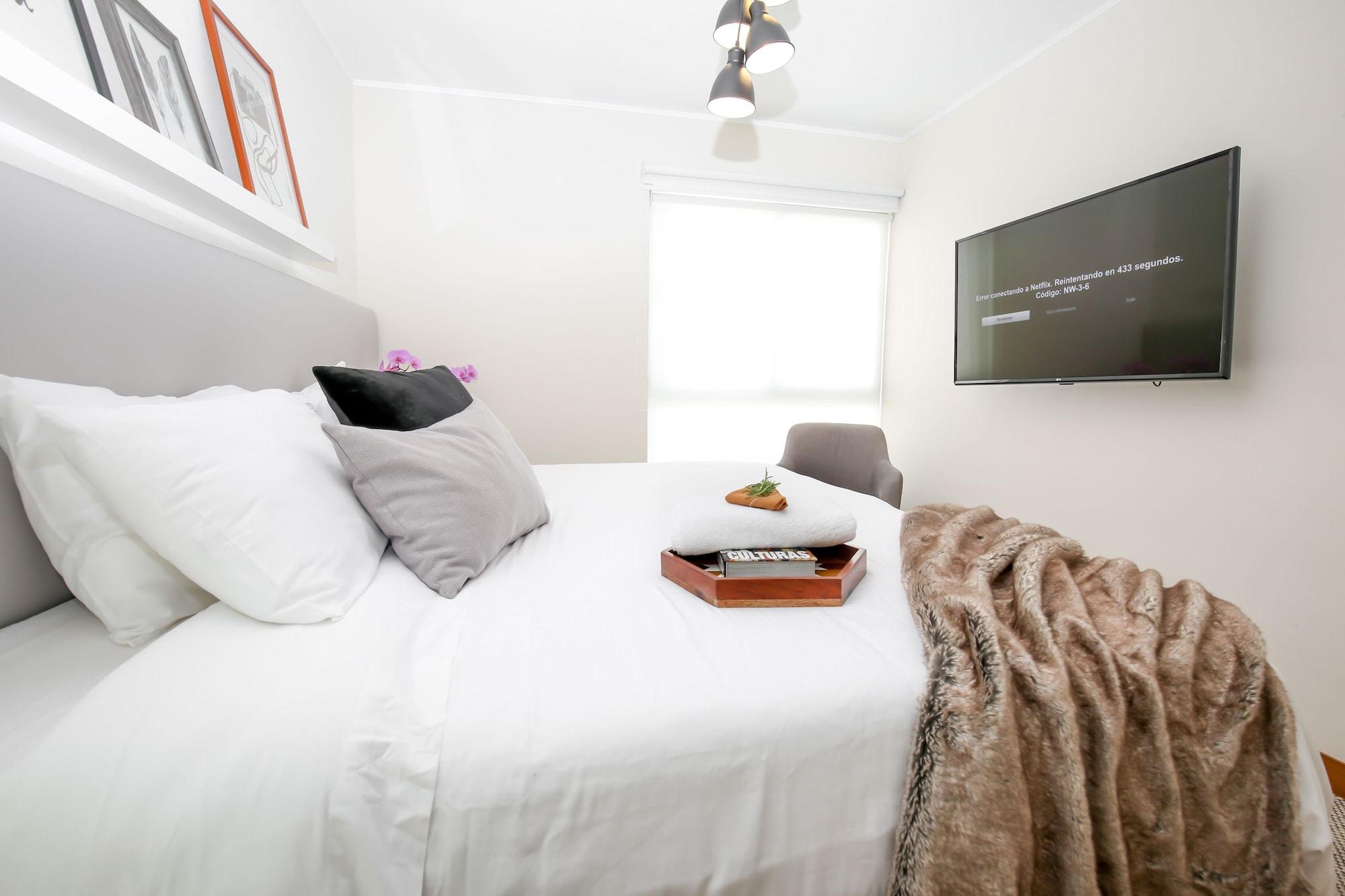 Trendy Host Canvas, Miraflores