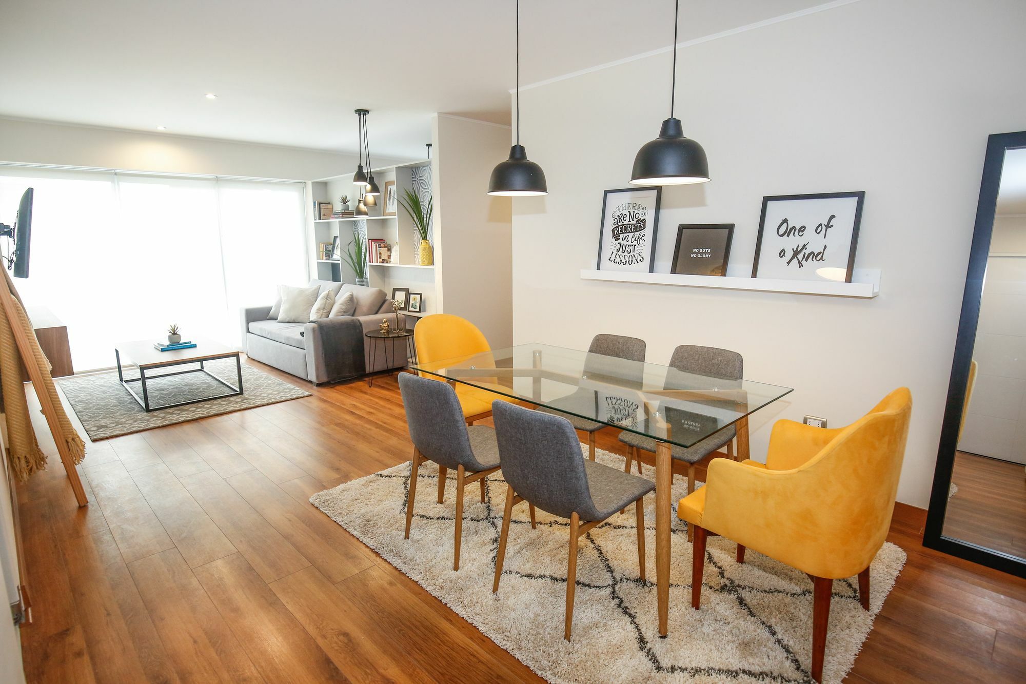 Trendy Host Canvas, Miraflores *